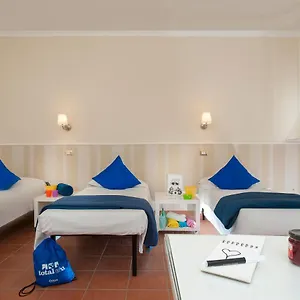 Budget Des Arts Hostal