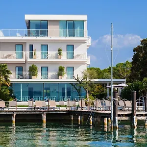 Aqva Boutique (adults Only) 4*, Sirmione Italy